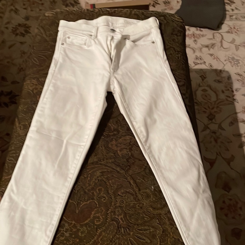 Gap white cropped  skinny jeans.